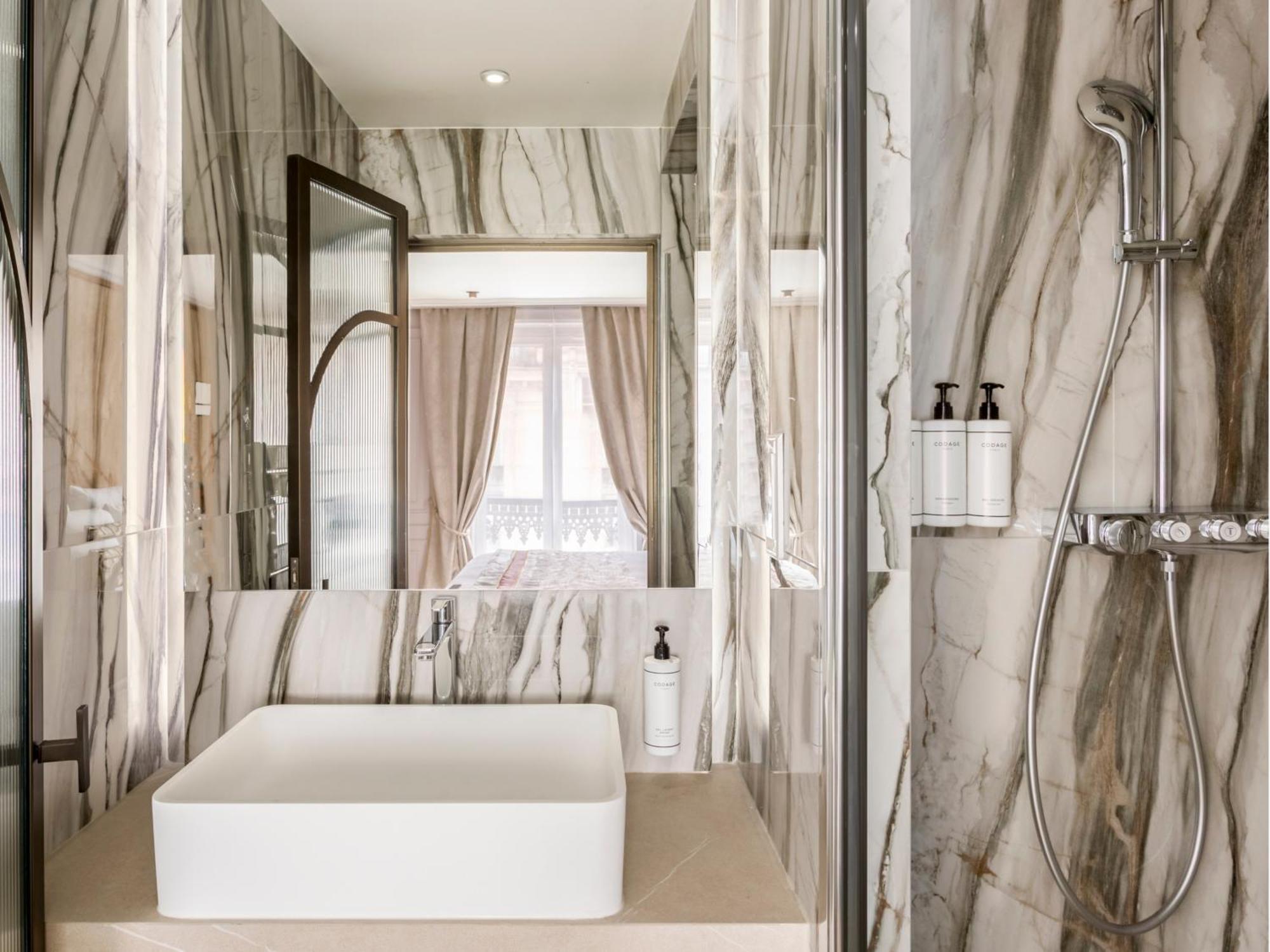 Merveil - Signature - Opera - Rougemont Iii Apartment